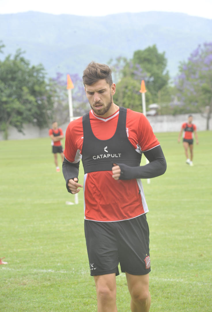 REVANCHA. Costa arrancó como titular y perdió terreno. Va por su recuperación. la gaceta / foto de ANTONIO FERRONI