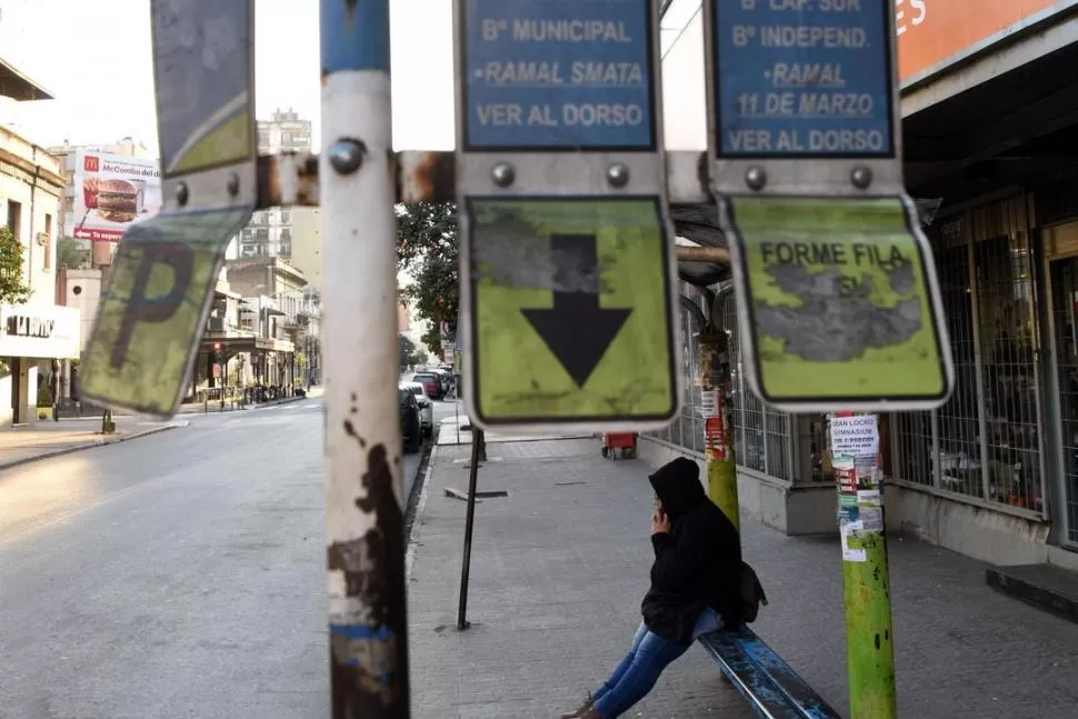 El fantasma del paro deambula por las calles tucumanas.