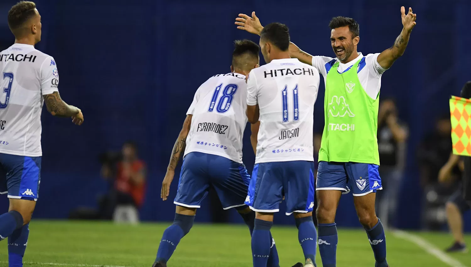 Todos los goles de Vélez fueron dedicados a Poroto Cubero. TÉLAM