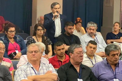 Un dirigente opositor a Alfaro suma poder en el sindicalismo nacional