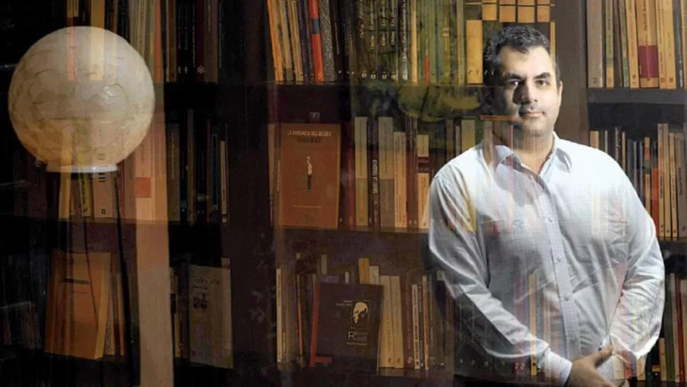 MARTÍN HADIS. El lingüista recopiló las clases de un curso que dictó Borges cuando todavía no era famoso. 