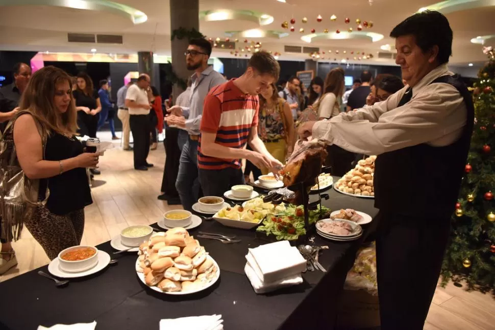MESA DULCE. El catering de Le Panzón divirtió a los invitados por su estética afín al concepto de la película.