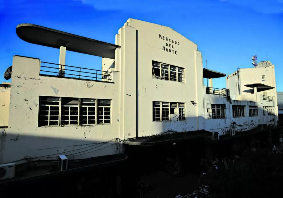  MERCADO DEL NORTE.- El municipio cuenta con un plan para recuperarlo, pero hasta el momento sólo se destaca por su alto nivel de deterioro.