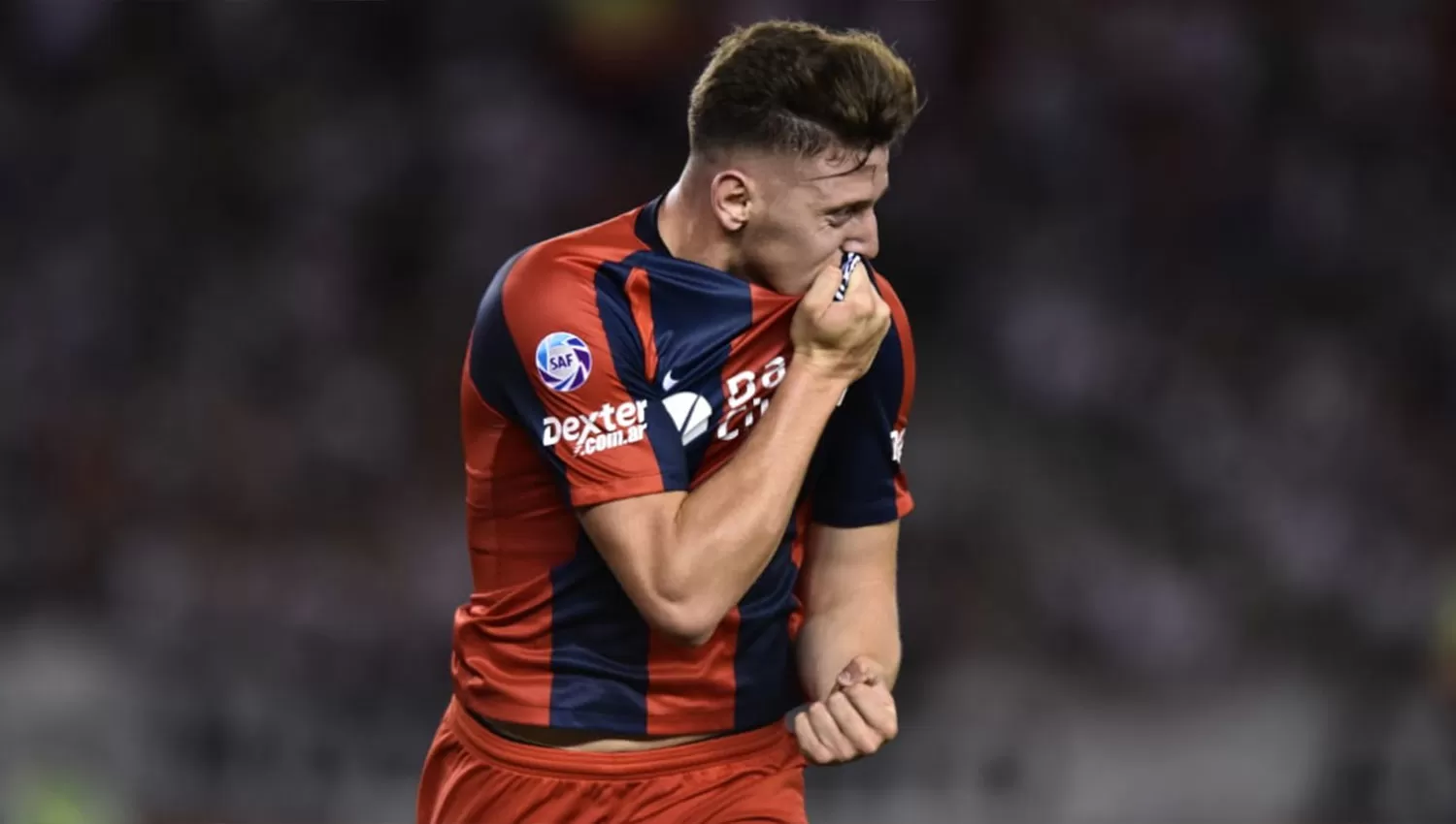 Gaich celebra el tanto con el que San Lorenzo madrugó a River. FOTO TOMADA DE TWITTER.COM/SANLORENZO