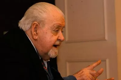 A diez años de su muerte: Julio Ardiles Gray: “no se puede hacer cultura ni educación gratis”