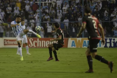 Atlético estuvo a centímetros de perder un partido que lo estuvo ganando en dos ocasiones