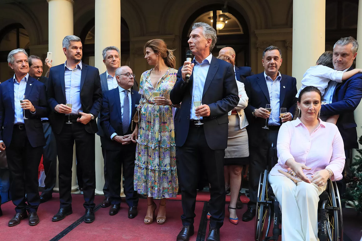 PALABRAS DE AGRADECIMIENTO. Macri se despidió del personal que lo acompañó en la Casa Rosada.
