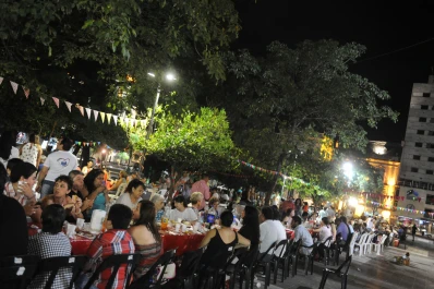 Una Nochebuena Diferente: sumate como voluntario a la cena en la plaza Independencia