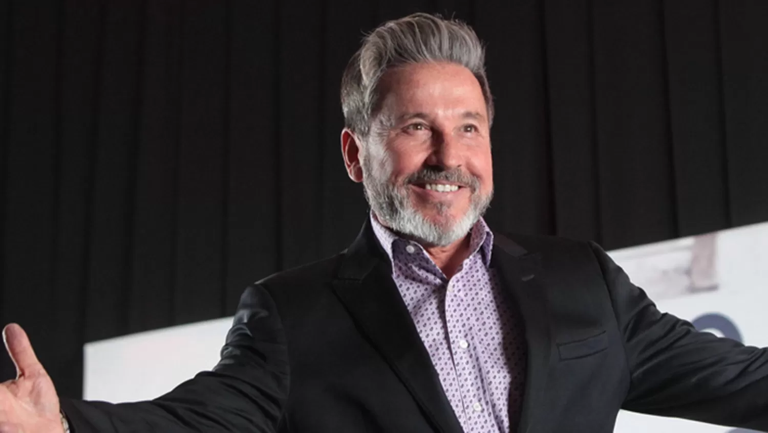 El dominicano Montaner: nueva nacionalidad para el cantante argentino