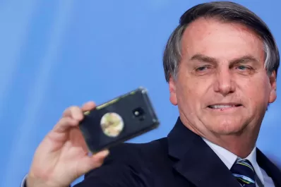 Bolsonaro tildó de “mocosa” a Thunberg