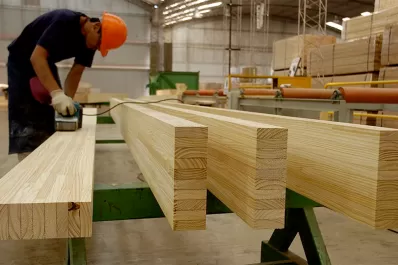 La crisis no hace distinciones: la fabricación de muebles cayó un 10,7% en 2019