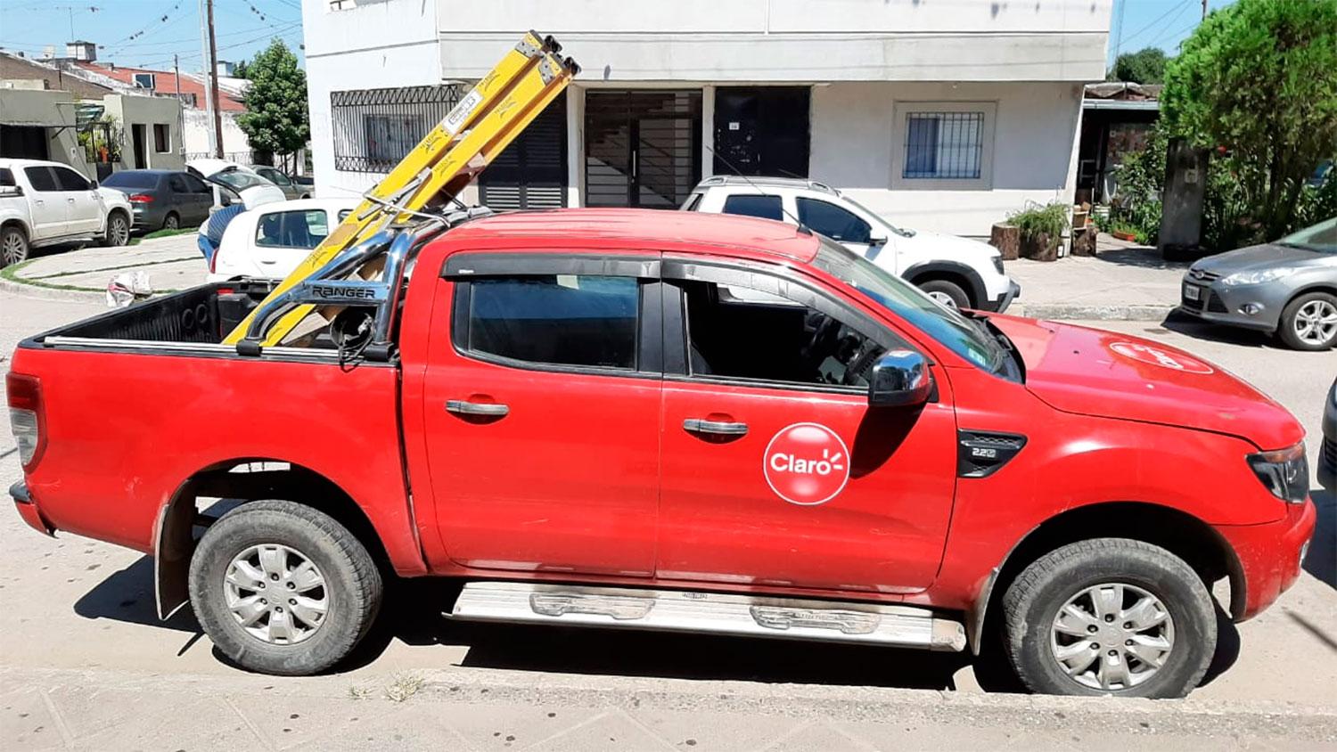 Trasladaban al menos 10 kilos de cocaína, ocultos en una camioneta