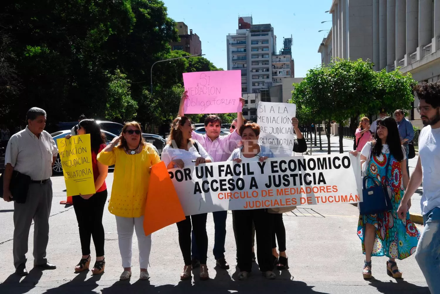 PORTESTARON LA SEMANA PASADA. Los mediadores alzaron la voz durante la inauguración del nuevo edificio judicial.