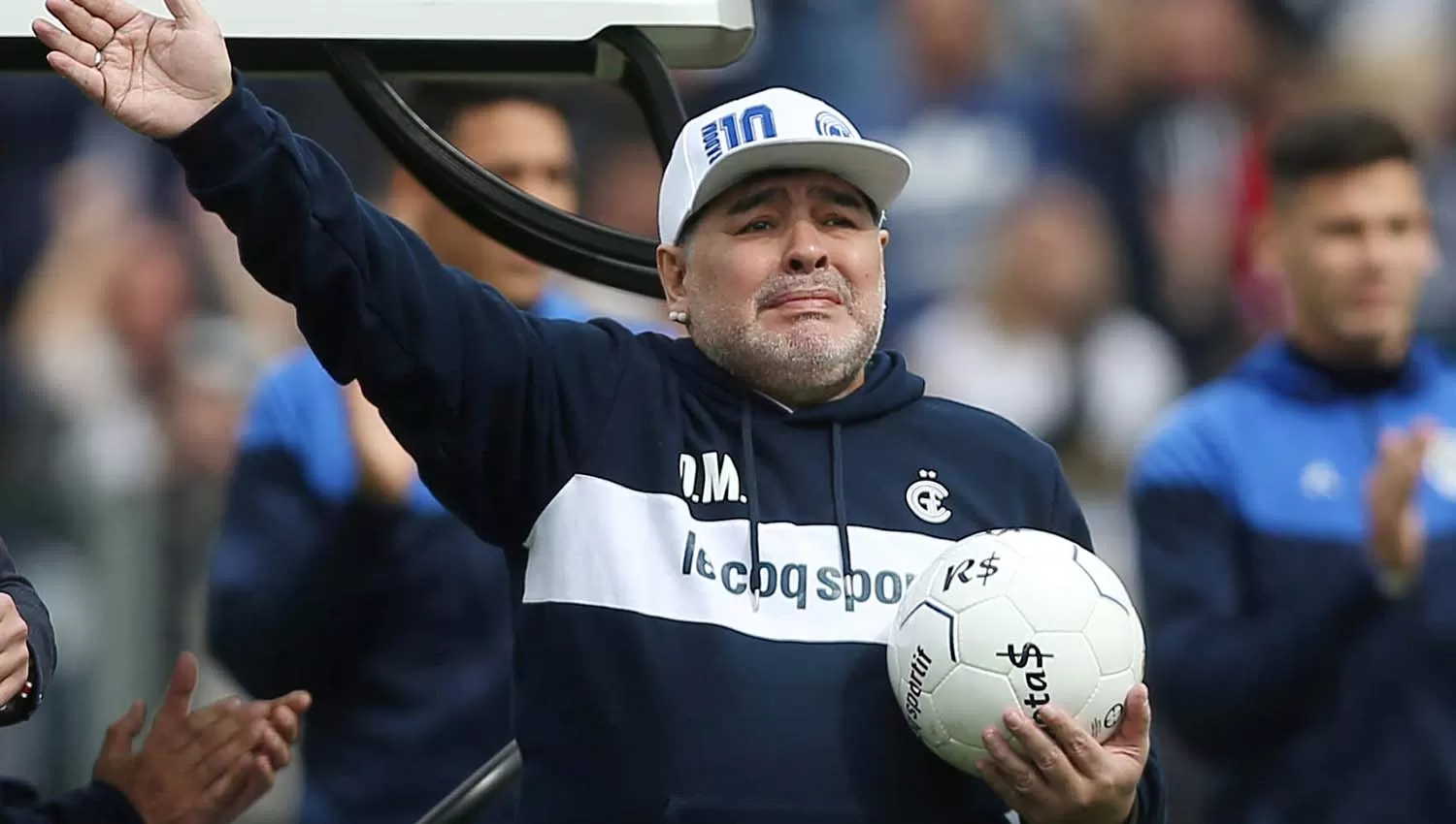 Maradona reveló que tuvo ofertas de otros clubes. (ARCHIVO)