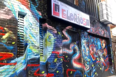 De la calle a la sala: última función de tres obras