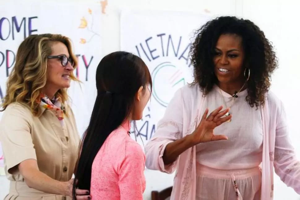 MICHELLE OBAMA. “Necesitamos mujeres y mentes diversas”. Reuters