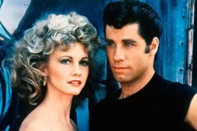 John Travolta y Olivia Newton-John reeditaron a los personajes de Grease, 40 años después