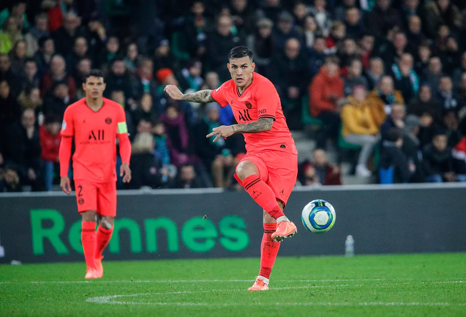 GOLAZO. Paredes, que marcó su primer tanto en PSG, festejó a lo grande. FOTO TOMADA DEL TWITTER PSG_ESPANOL