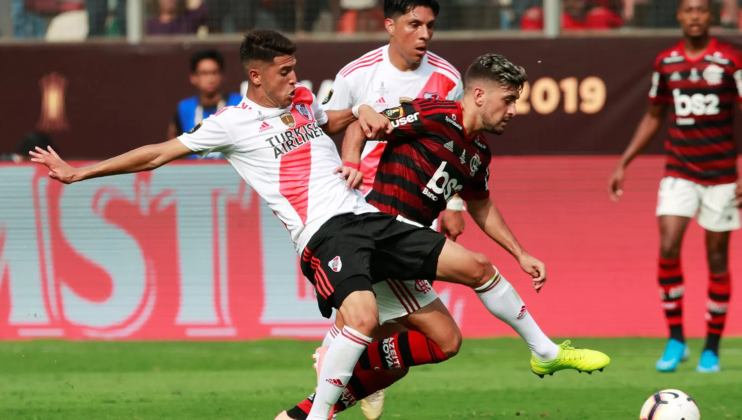 Exequiel Palacios pasó al Bayer a cambio de U$S 24 millones y un porcentaje para River por una eventual transferencia futura. (ARCHIVO)