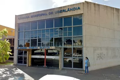 Detuvieron a 20 concejales acusados de desviar fondos públicos