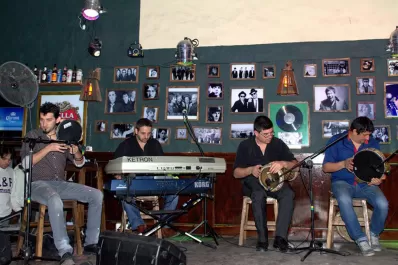 Música árabe: cita en La Negra restaurante