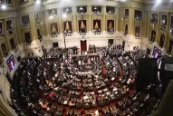 Según Moreau, la sesión de mañana se hace, si es necesario con los ministros que eran diputados