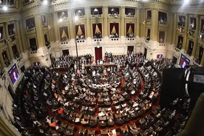 Según Moreau, la sesión de mañana se hace, si es necesario con los ministros que eran diputados