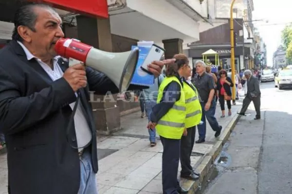 Polémica en puerta: para conducir un monopatín por la capital se debe tener licencia de conducir, dijo Romero