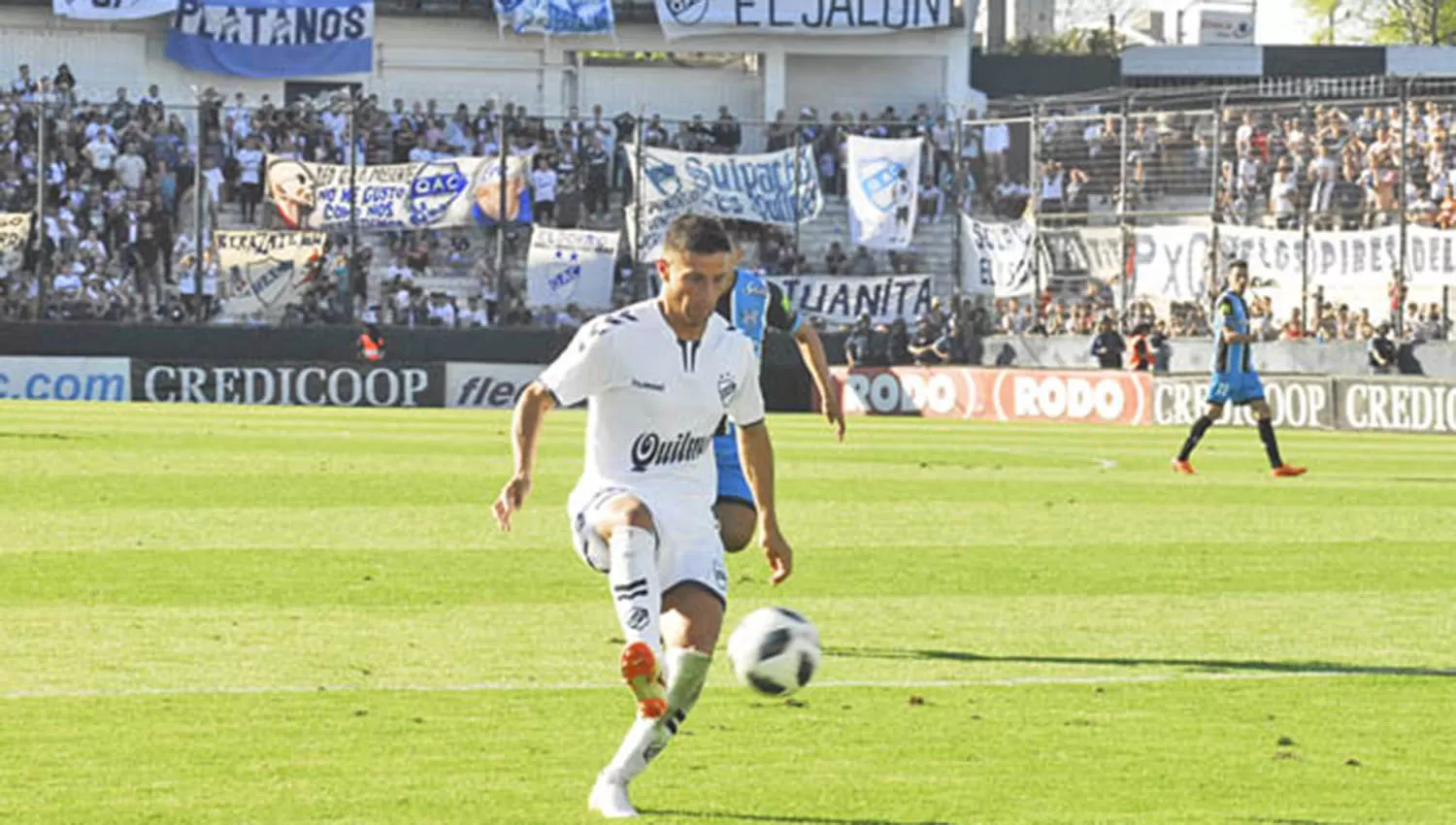 Juan Imbert jugó una temporada y media con el Cervecero. (FOTO TOMADA DE elsolnoticias.com.ar)