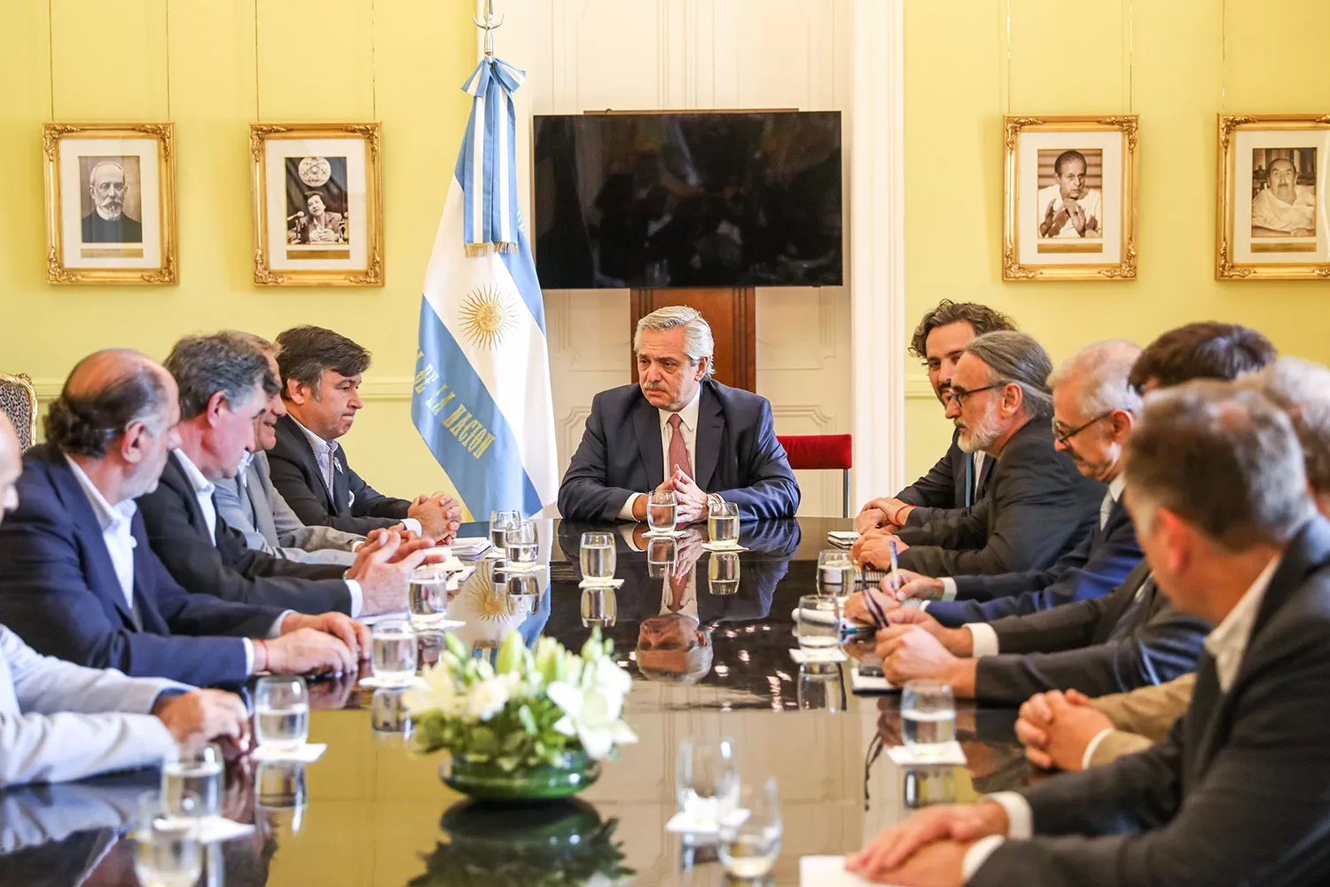 EN LA CASA ROSADA. Alberto Fernández recibió a la Mesa de Enlace de entidades agropecuarias.