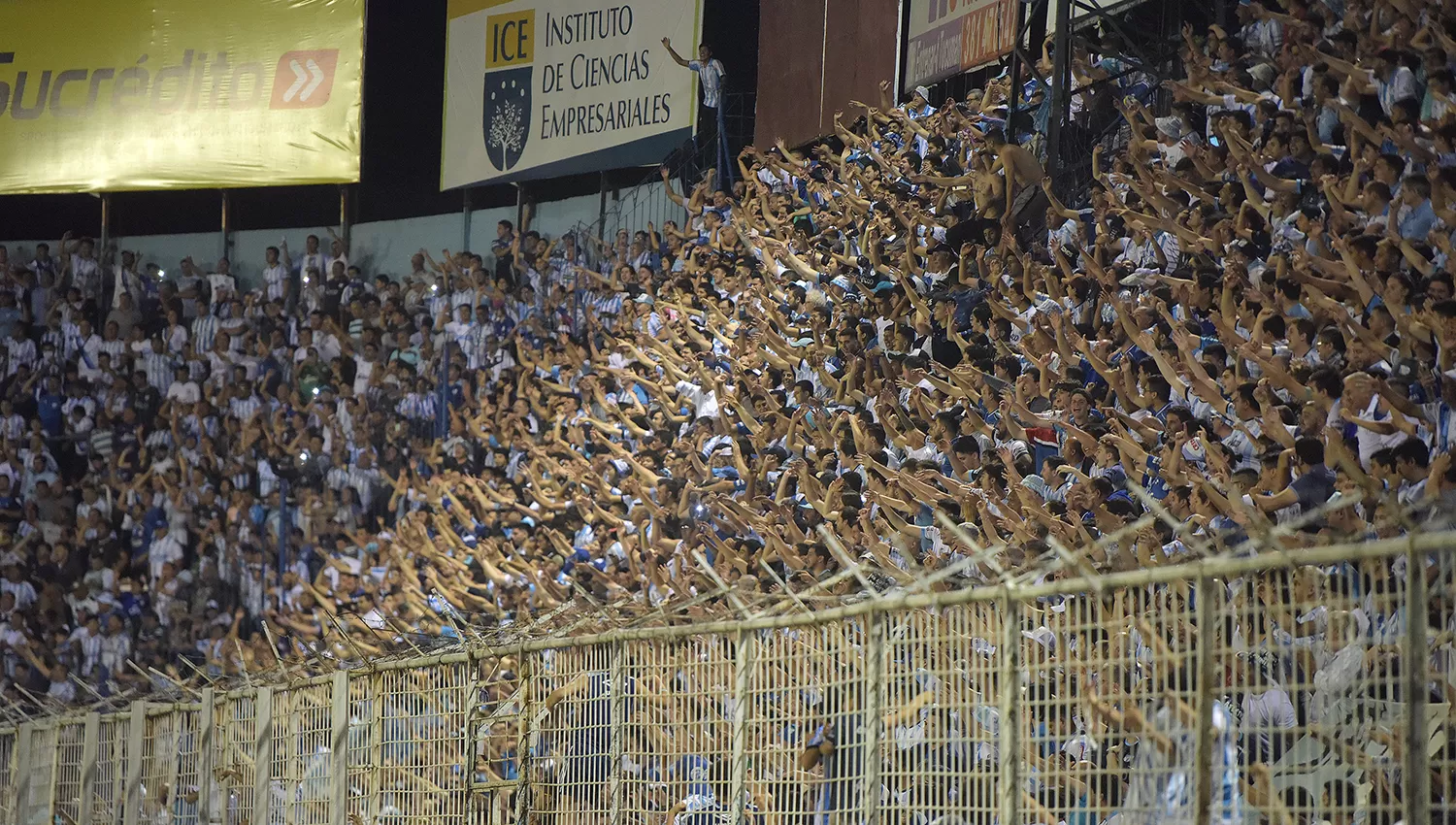 Los hinchas de Atlético tendrán que esperar hasta el miércoles 29 de enero para ver a su equipo en El Monumental. (ARCHIVO)