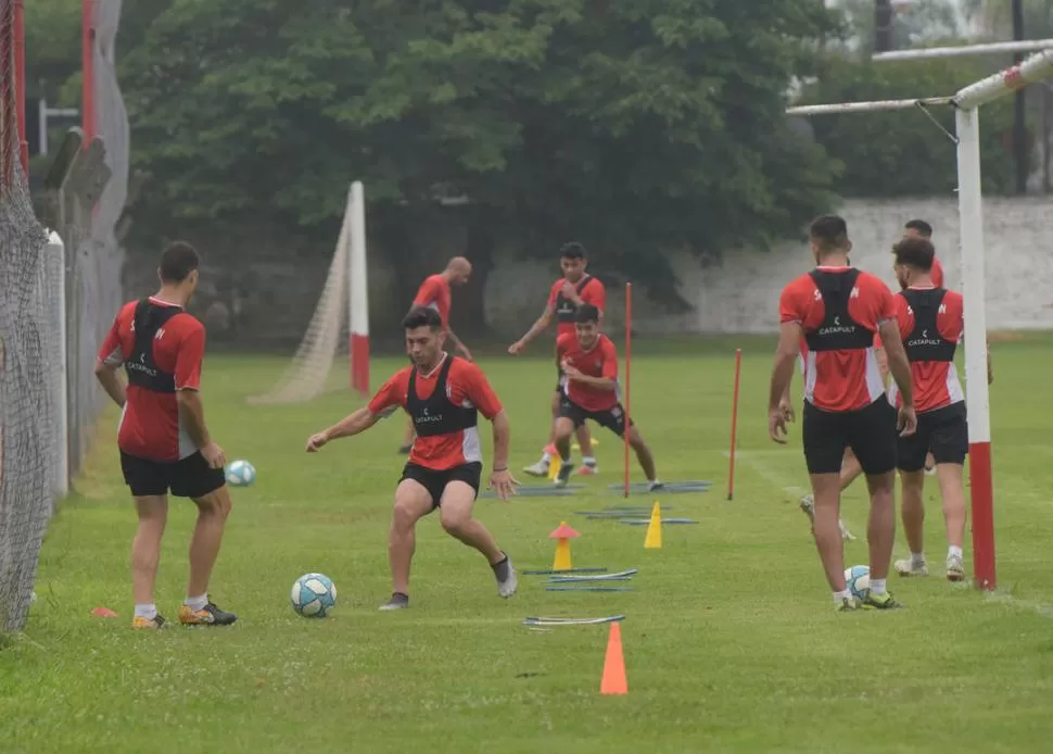 PALPITANDO EL REGRESO. El lunes 6, el grupo se reencontrará en el complejo y comenzará a nivelar las cargas de cara a la etapa más intensa de la pretemporada. la gaceta / foto de franco vera (archivo)