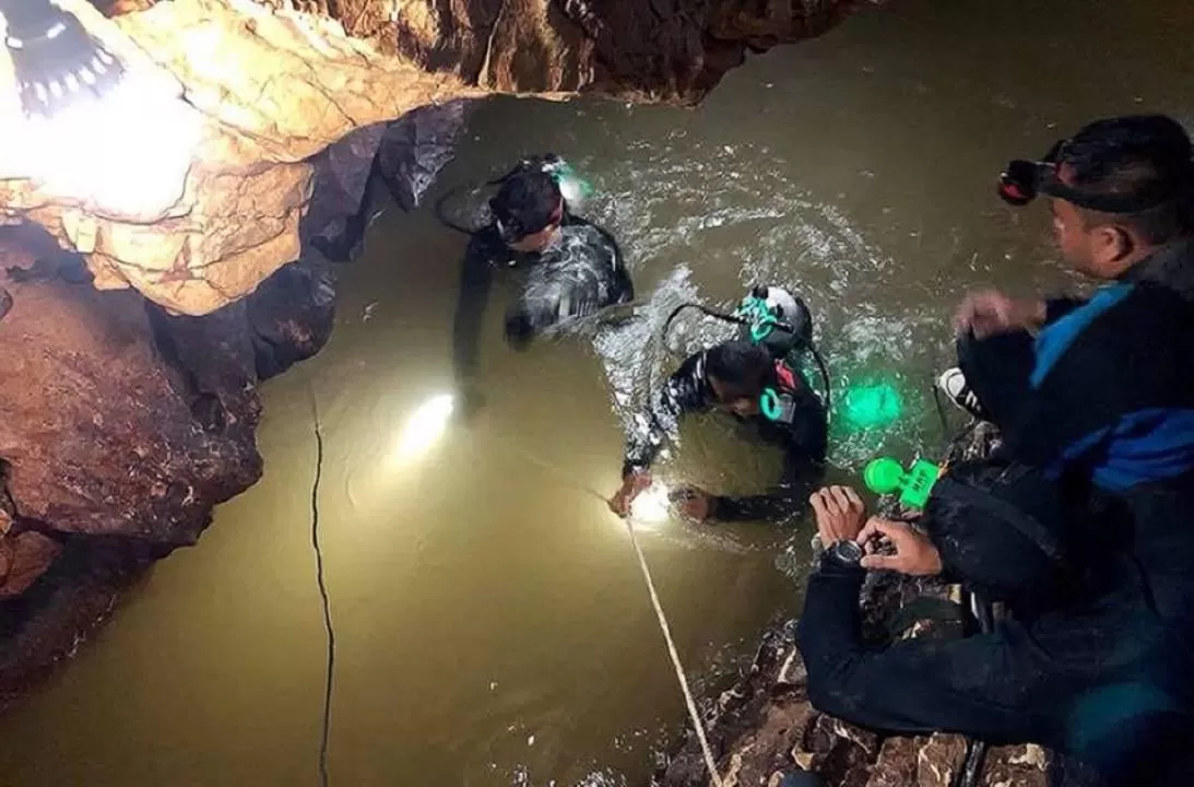 Murió uno de los rescatistas de los niños tailandeses