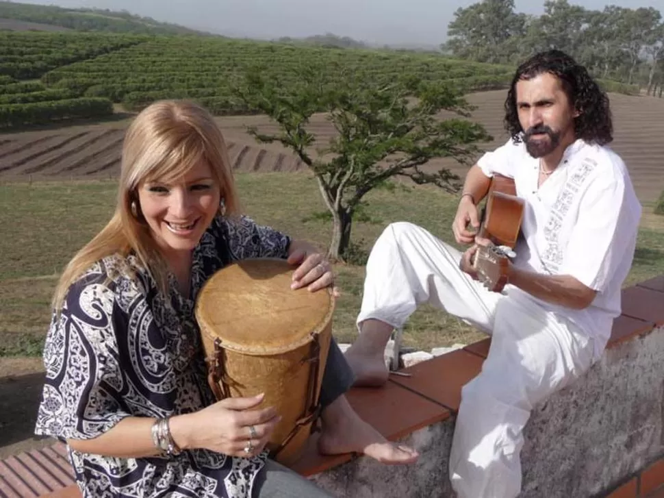 PAREJA MUSICAL. Mariela Narchi y Quique Yance están consolidados en su propuesta musical de fusión. 