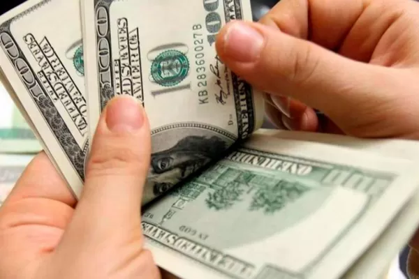 El “blue” cerró $ 78,50 y la tasa del Central en 55%