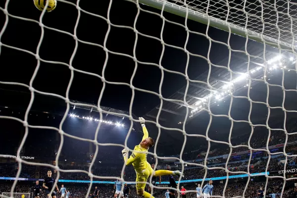 Manchester City derrotó 2-1 al Everton con un doblete de Gabriel Jesús