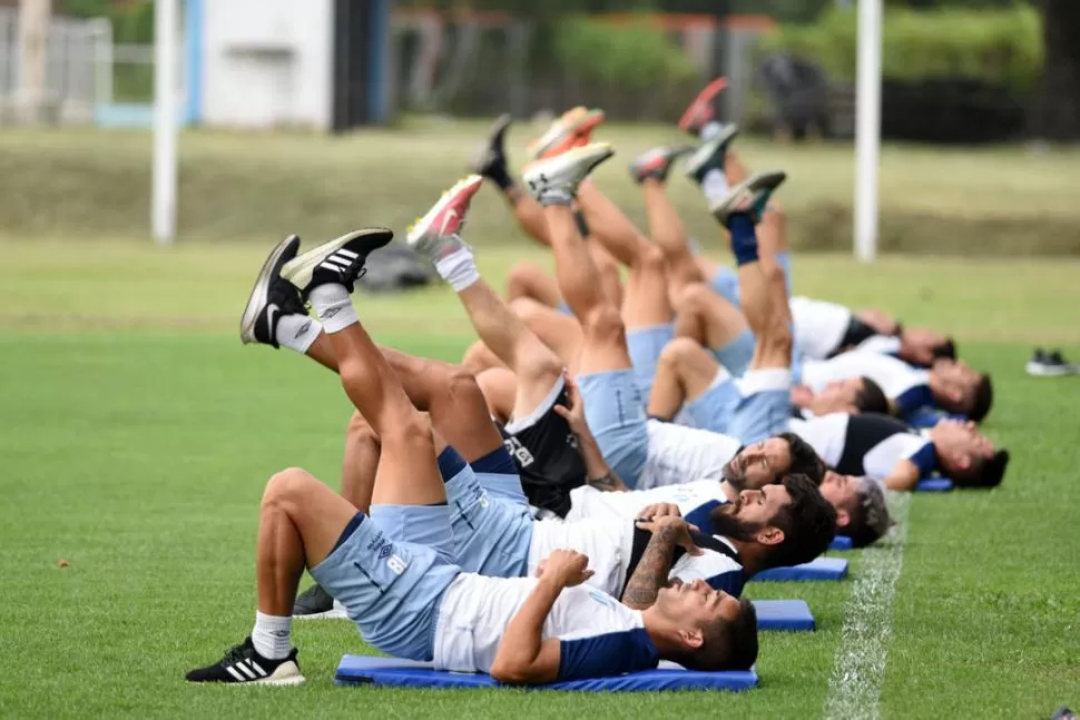 EXIGENCIAS FÍSICAS. A diario, los jugadores queman calorías en Ojo de Agua. La buena alimentación es imprescindible. la gaceta / foto de DIEGO ARAOZ