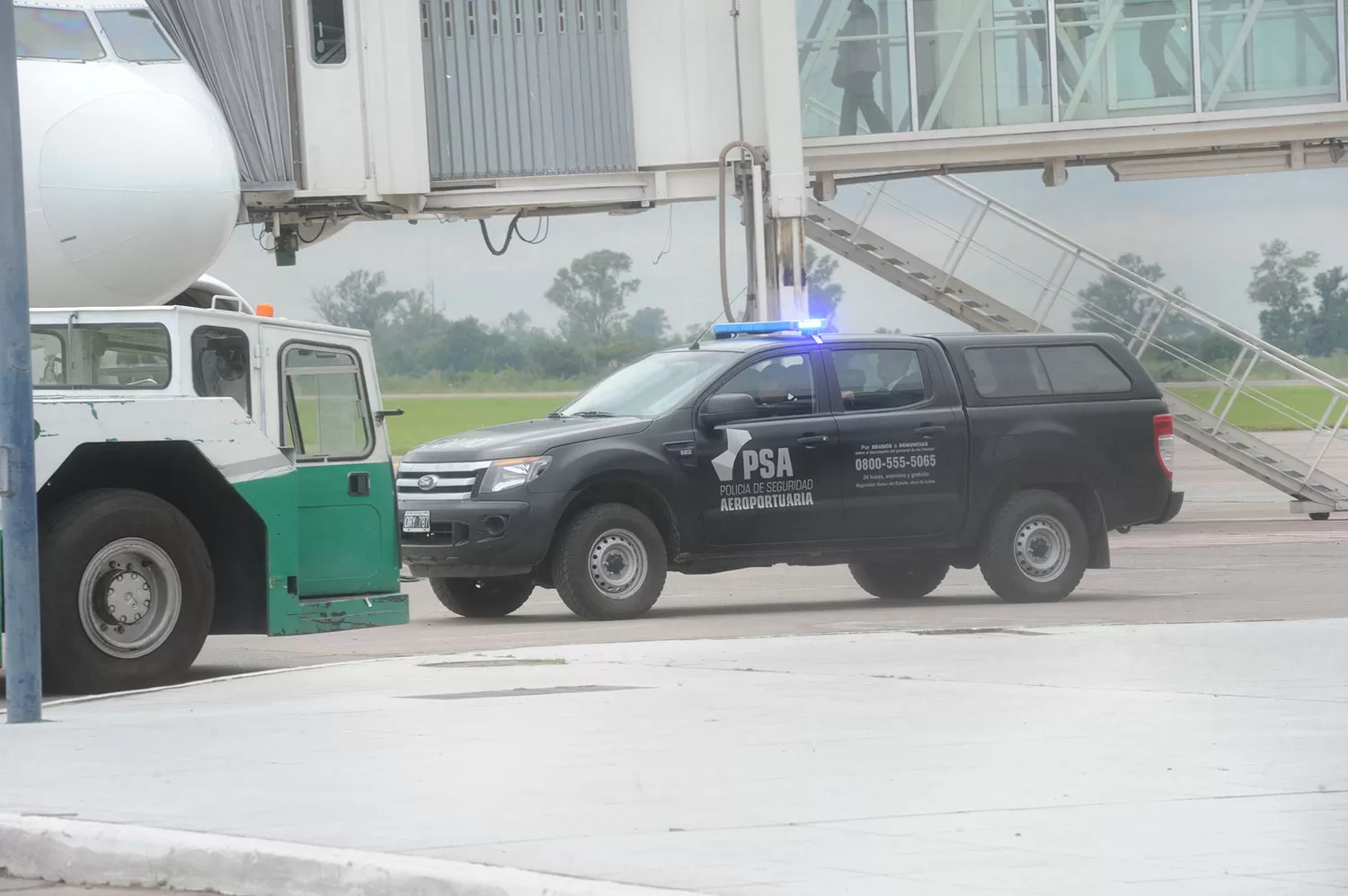 Refuerzan la seguridad en aeropuertos y fronteras del país: Argentina debe estar en alerta