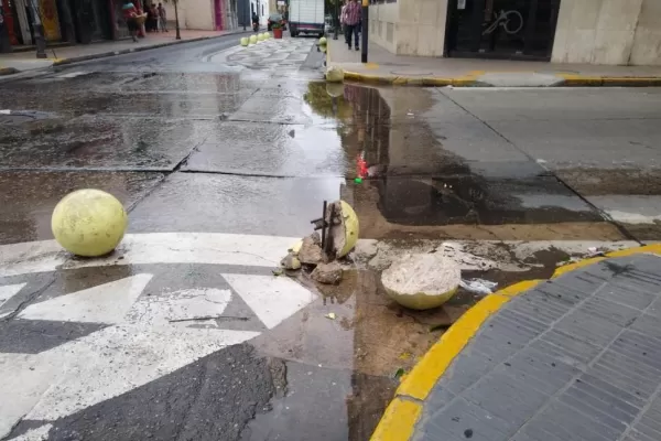 Un hecho vandálico más en una semipeatonal del centro y van...