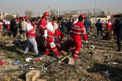 Un avión ucraniano se estrelló en Teherán: hay 176 muertos