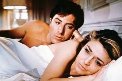 Murió Buck Henry, el guionista de 'El graduado' y creador junto a Mel Brooks de Superagente 86