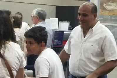 Manzur se tomó vacaciones y partió rumbo a las playas del Caribe