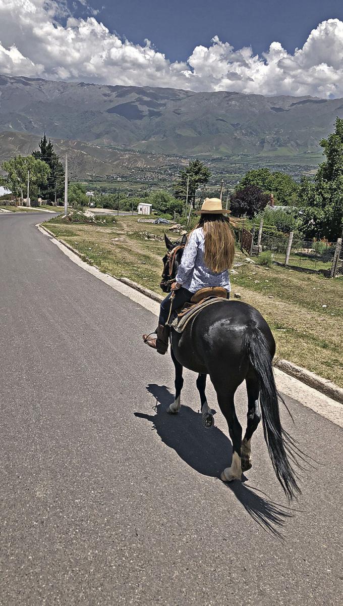 PASEO. Una cabalgata por la zona de la Costa es una de las mejores opciones.