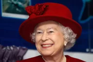 La reina Isabel II convocó urgente a la familia real para abordar el futuro de Harry y Meghan