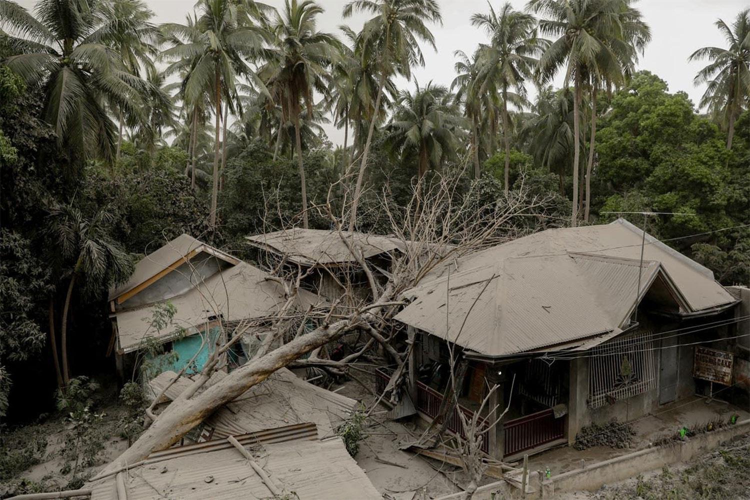 Más de 24.500 evacuados en Filipinas por un volcán en erupción