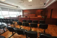 Así es la sala donde se desarrolla la inédita audiencia oral y pública