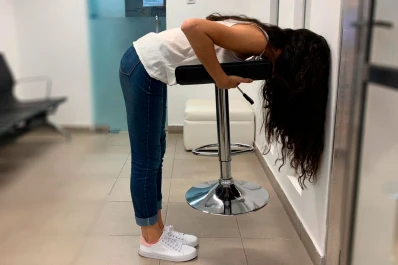 El Desafío de la Silla: el reto que las mujeres pueden hacer y los hombres no