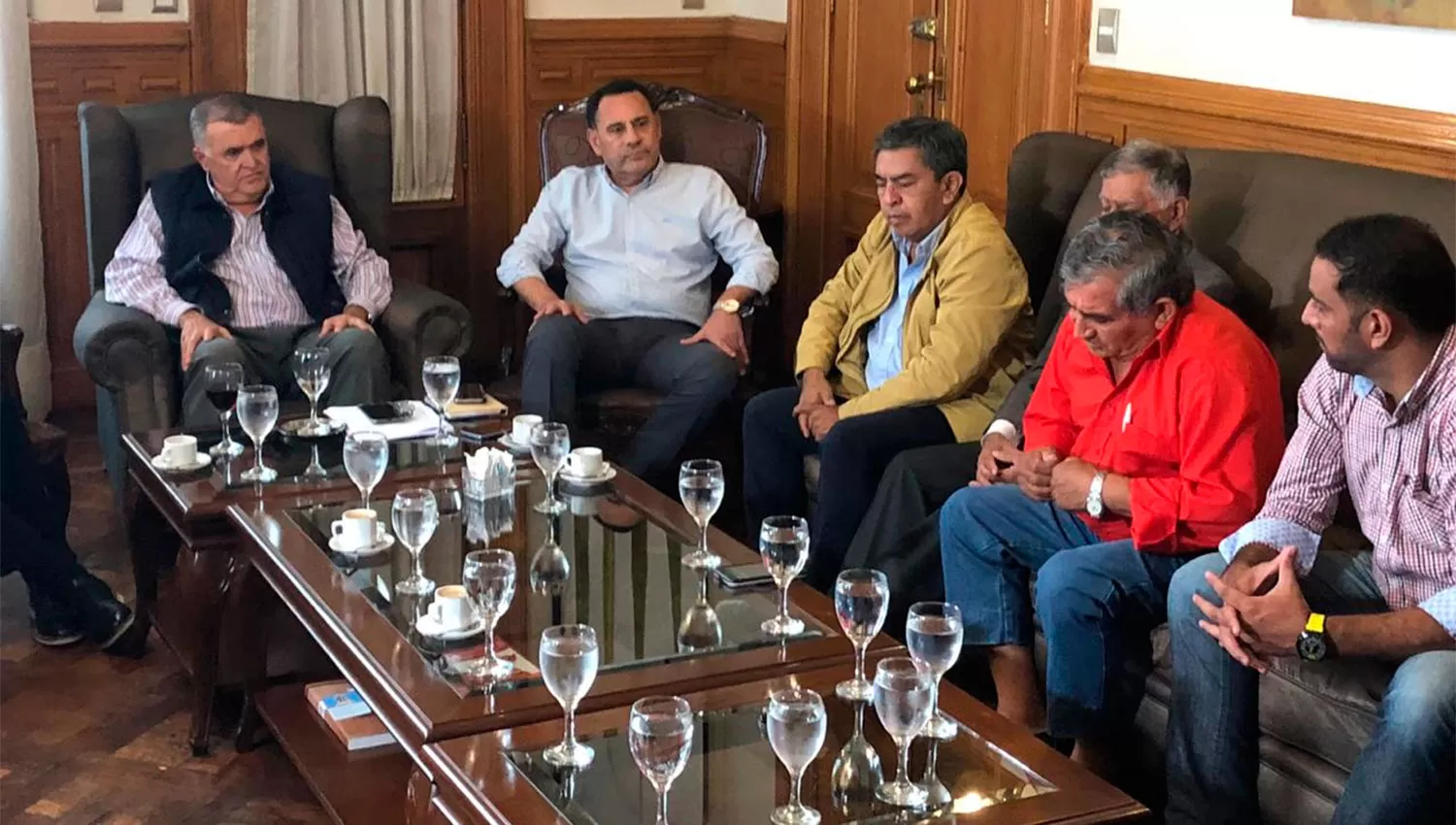 Cláusula gatillo: en un gesto de distensión, Jaldo se reunió con dirigentes sindicales