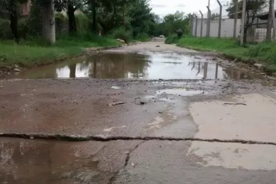 Unas 20 familias de Yerba Buena perdieron todo por la lluvia