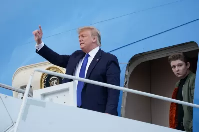 Trump pasó de apoyar el derecho a decidir a marchar contra el aborto